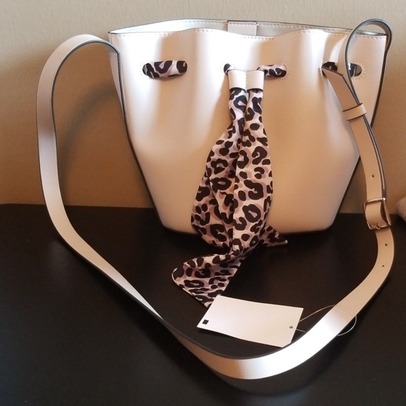H&M Handbags - NWT H&M Purse